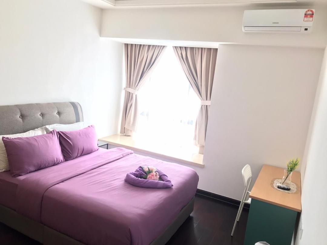 Jb Ciq-r&f Shopping Mall Apartment *